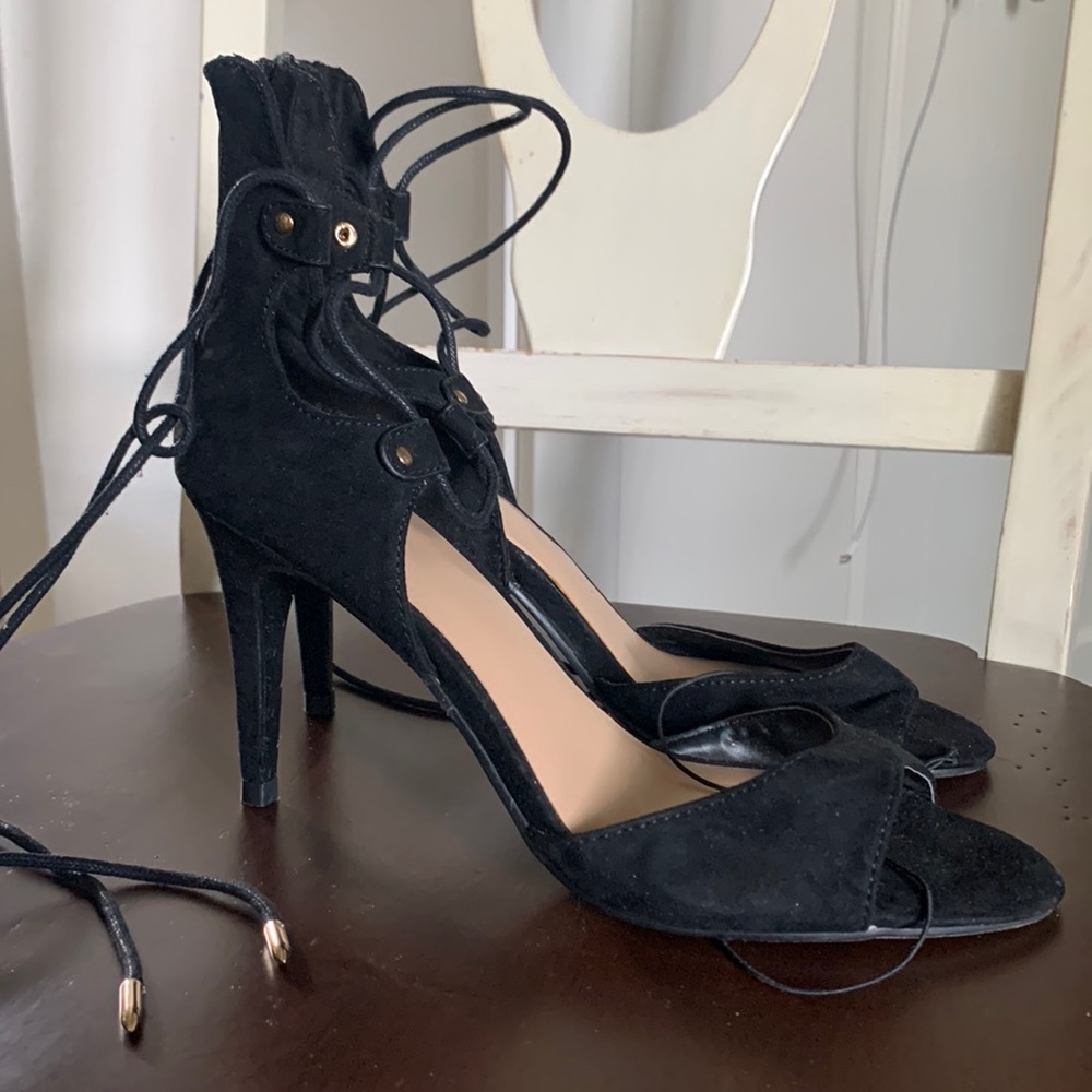 Brand new black DV suede heels